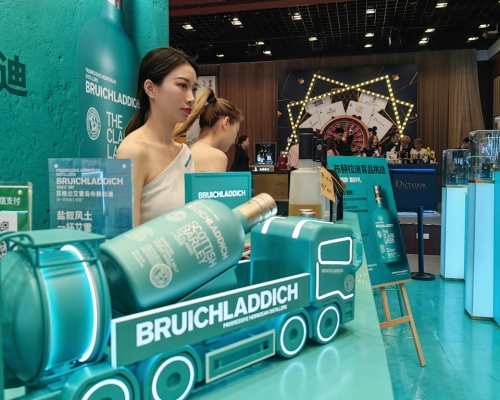 欢迎来到Vogue World，首尔艺术周之旅